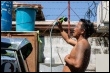 Abkhlung aus dem Wasserschlauch in Manila  (AFP)